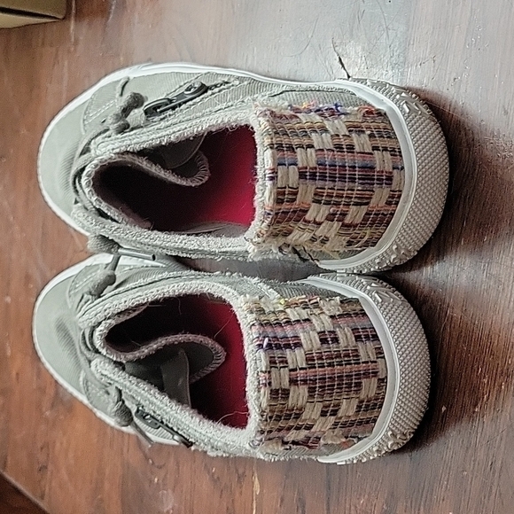 Blowfish Malibu Kids Size 4 - Picture 2 of 6